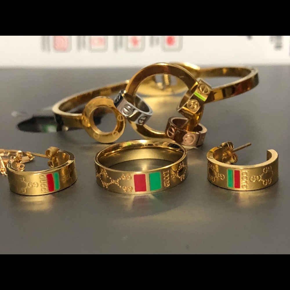 Gucci Jewelry set
